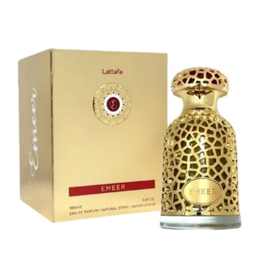 Emeer eau de parfum de Lattafa, con un frasco dorado ornamentado con intrincados diseños recortados y un tapón dorado a juego. El envase es una caja dorada con detalles en rojo y blanco, que muestra la marca Emeer y los detalles del producto, indicando el tamaño de 100 ml.