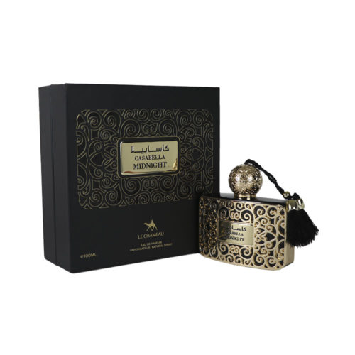 Frasco de Eau de Parfum Casabella Midnight de Le Chameau colocado junto a su caja, destacando el elegante diseño negro y dorado con borla y tapón esférico.
