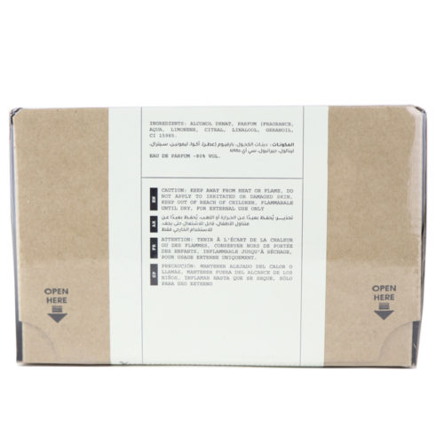 Vista trasera de la caja de Stallion 53 Eau de Parfum con ingredientes, instrucciones de uso y advertencias de seguridad en varios idiomas, impresas sobre un fondo de papel kraft.