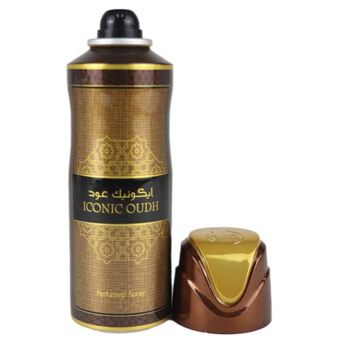Iconic Oudh Perfumed Spray 200 ml de Lattafa con el tapón quitado, dejando al descubierto la boquilla del pulverizador. El frasco está decorado con un intrincado motivo marrón y dorado, con texto en árabe e inglés.