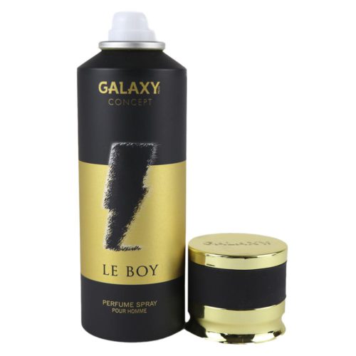 Perfume en spray Le Boy para hombre de Galaxy Concept, lata de 200 ml con un elegante diseño negro y dorado que presenta una atrevida ilustración de un rayo. El tapón dorado y negro se coloca junto al bote.