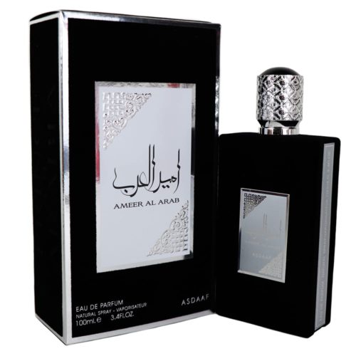 Juego de frasco y caja de perfume Asdaaf Ameer Al Arab en negro con detalles plateados y patrones árabes intrincados.