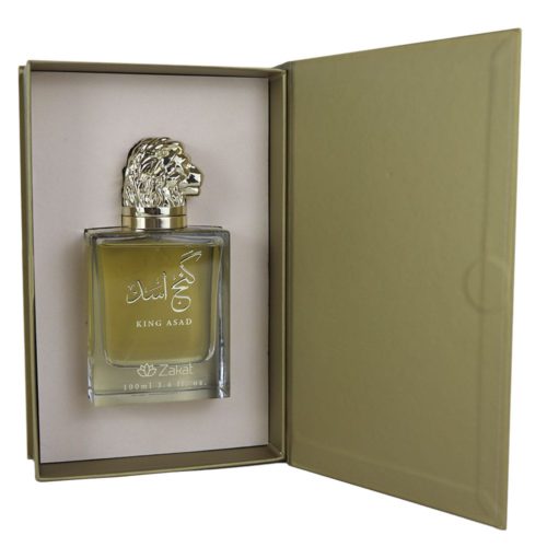 Caja abierta del perfume King Asad que revela el frasco de vidrio con tapa de cabeza de león dorada, capacidad de 100 ml, de Zakat.