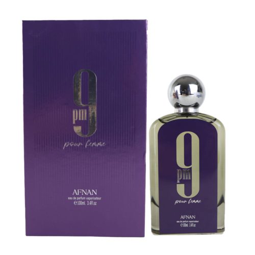 Perfume 9PM Pour Femme de Afnan, con el frasco del perfume y su empaque morado colocados uno al lado del otro.