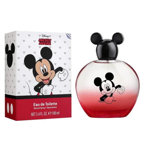 Eau de Toilette Disney Mickey Mouse para niños, 3.4 fl oz (100 ml). La botella redonda tiene una tapa negra con orejas de Mickey Mouse y un diseño degradado de rojo a transparente con una imagen de Mickey. El empaque es blanco con un patrón de pequeños iconos de Mickey Mouse y una ilustración grande de Mickey.