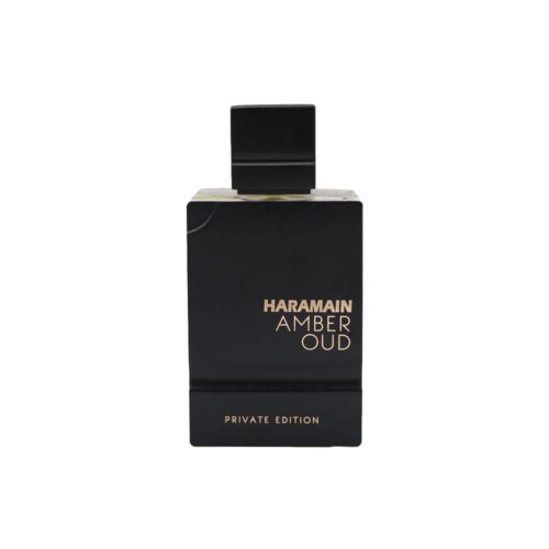 Primer plano del frasco del perfume Amber Oud Private Edition con diseño minimalista en negro y dorado.