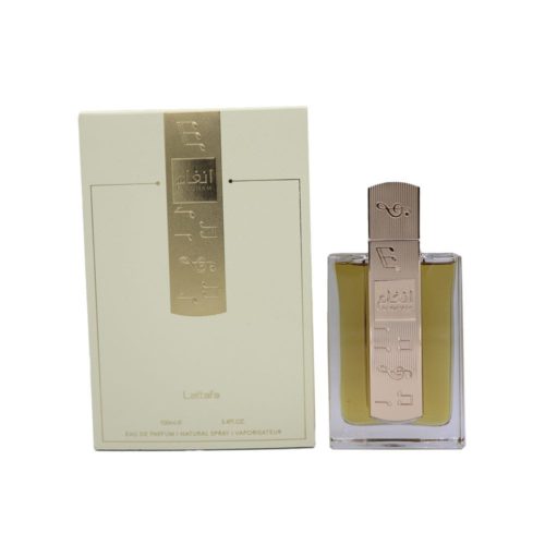 Set del perfume Angham de Lattafa, mostrando la botella y la caja juntas, decoradas con elegantes notas musicales doradas.