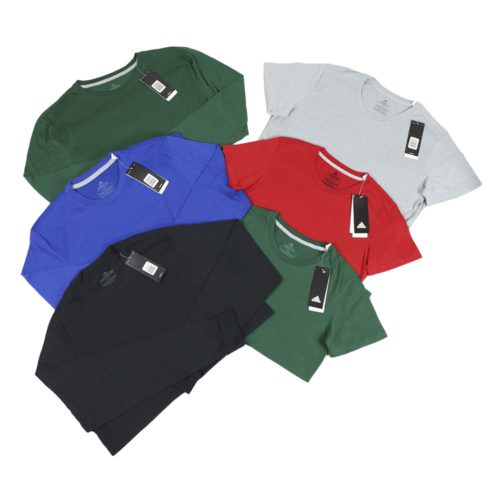 Camisetas de hombre Adidas surtidas en varios colores como verde, rojo, azul, gris y negro, todas con etiquetas.